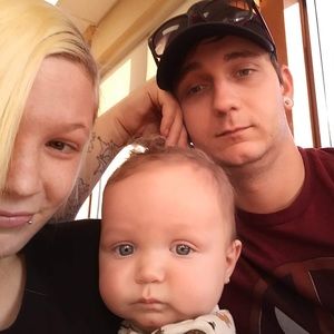 Meet your Posher, Caitlin